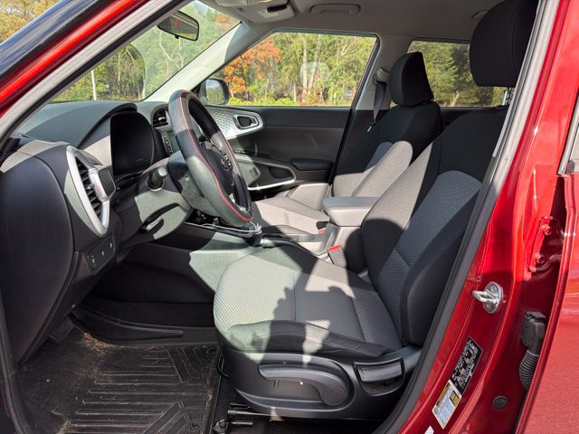 Certified 2021 Kia Soul LX FWD image 14