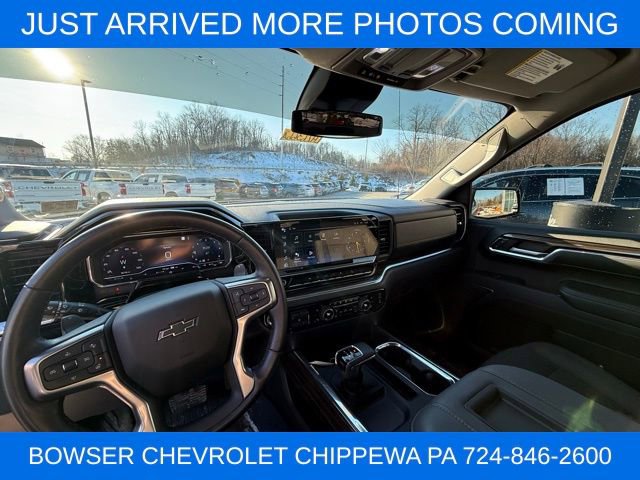 Used 2022 Chevrolet Silverado 1500 RST image 2
