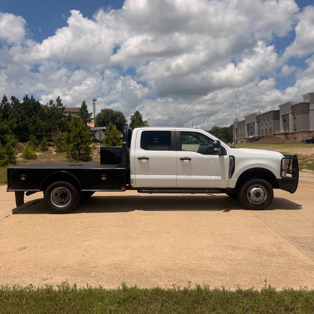 Used 2023 Ford F350 XL w/ XL Chrome Package AWD/4WD image 4