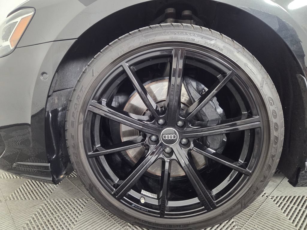 Used 2024 Audi A8 L 3.0T AWD/4WD image 7