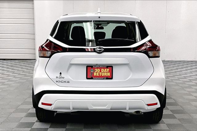 New 2025 Nissan Kicks Play S image 5