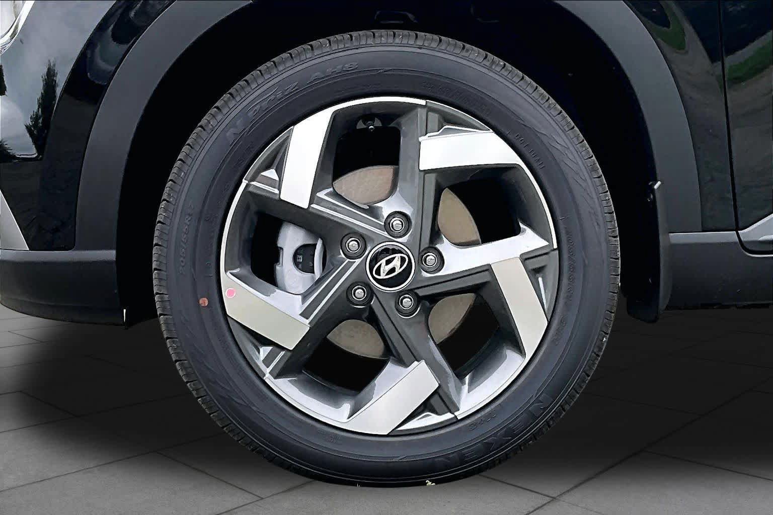 New 2026 Hyundai Venue SEL FWD image 9