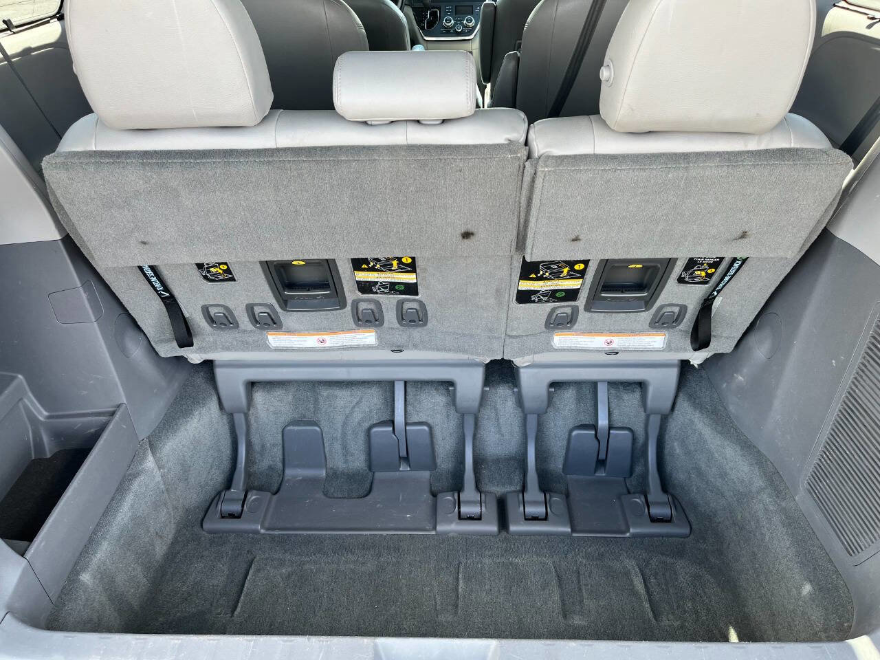 Used 2017 Toyota Sienna LE AWD/4WD image 20