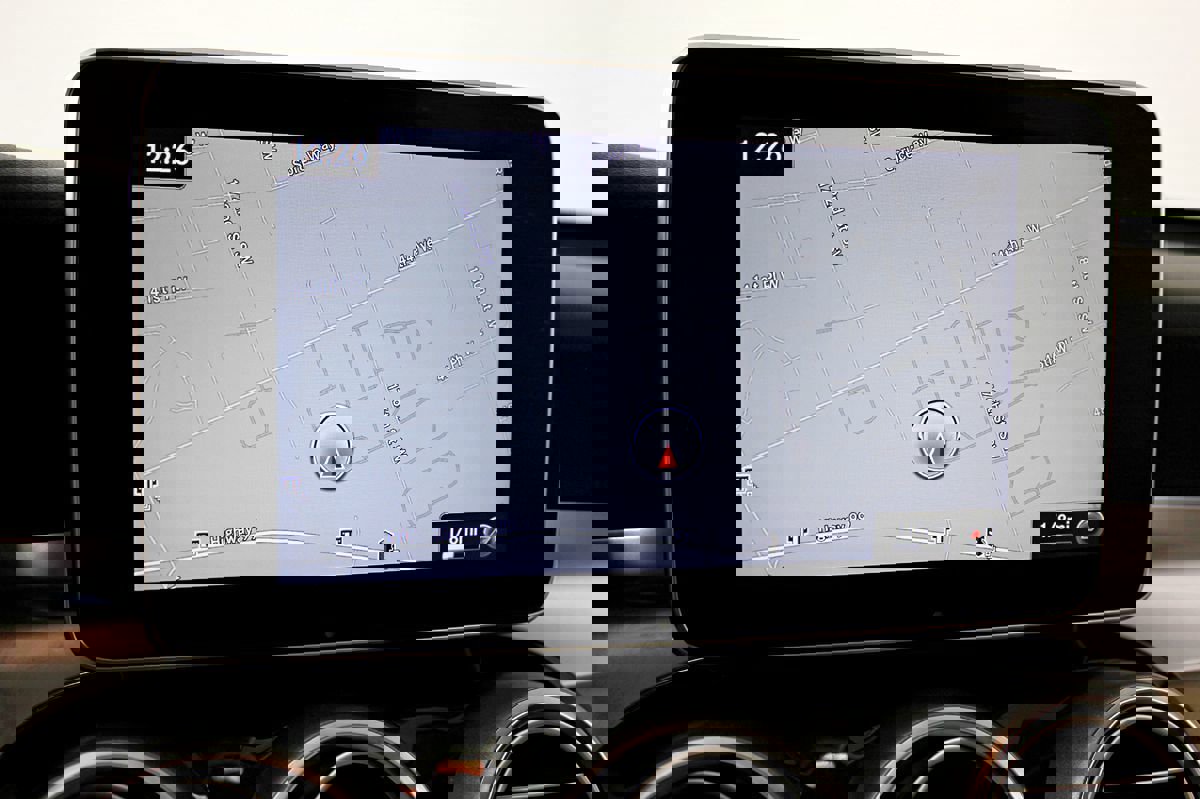 Used 2017 Mercedes-Benz GLC 300 4MATIC image 33