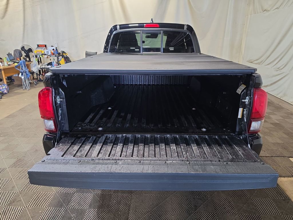 Used 2022 Toyota Tacoma SR w/ SX Package AWD/4WD image 19