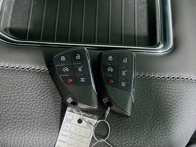 Used 2024 GMC Yukon XL Denali w/ Max Trailering Package image 32
