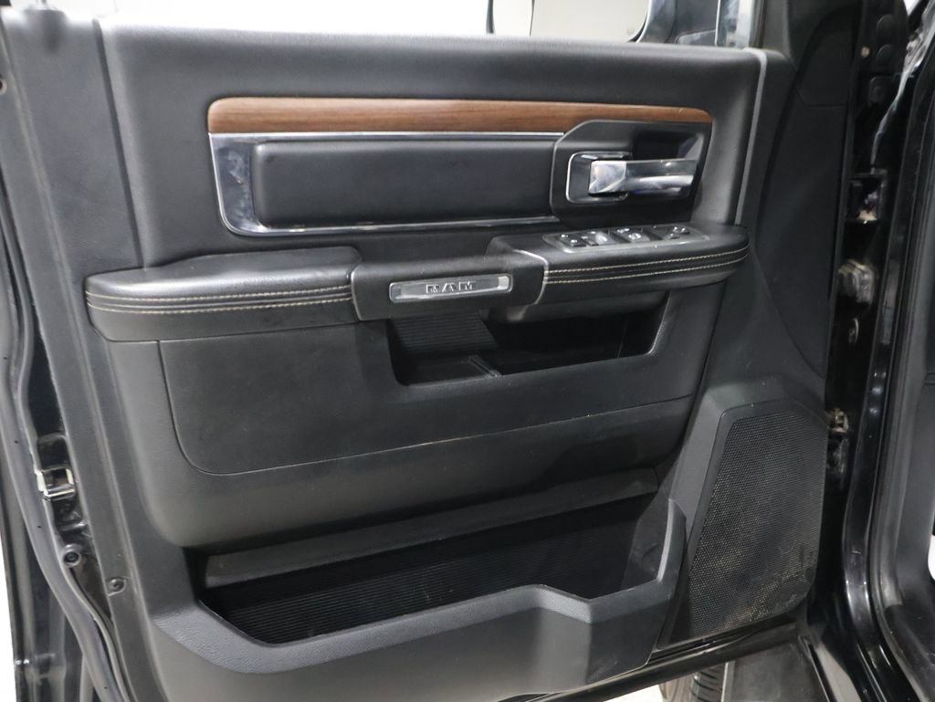 Used 2013 RAM 2500 Laramie w/ Protection Group image 10