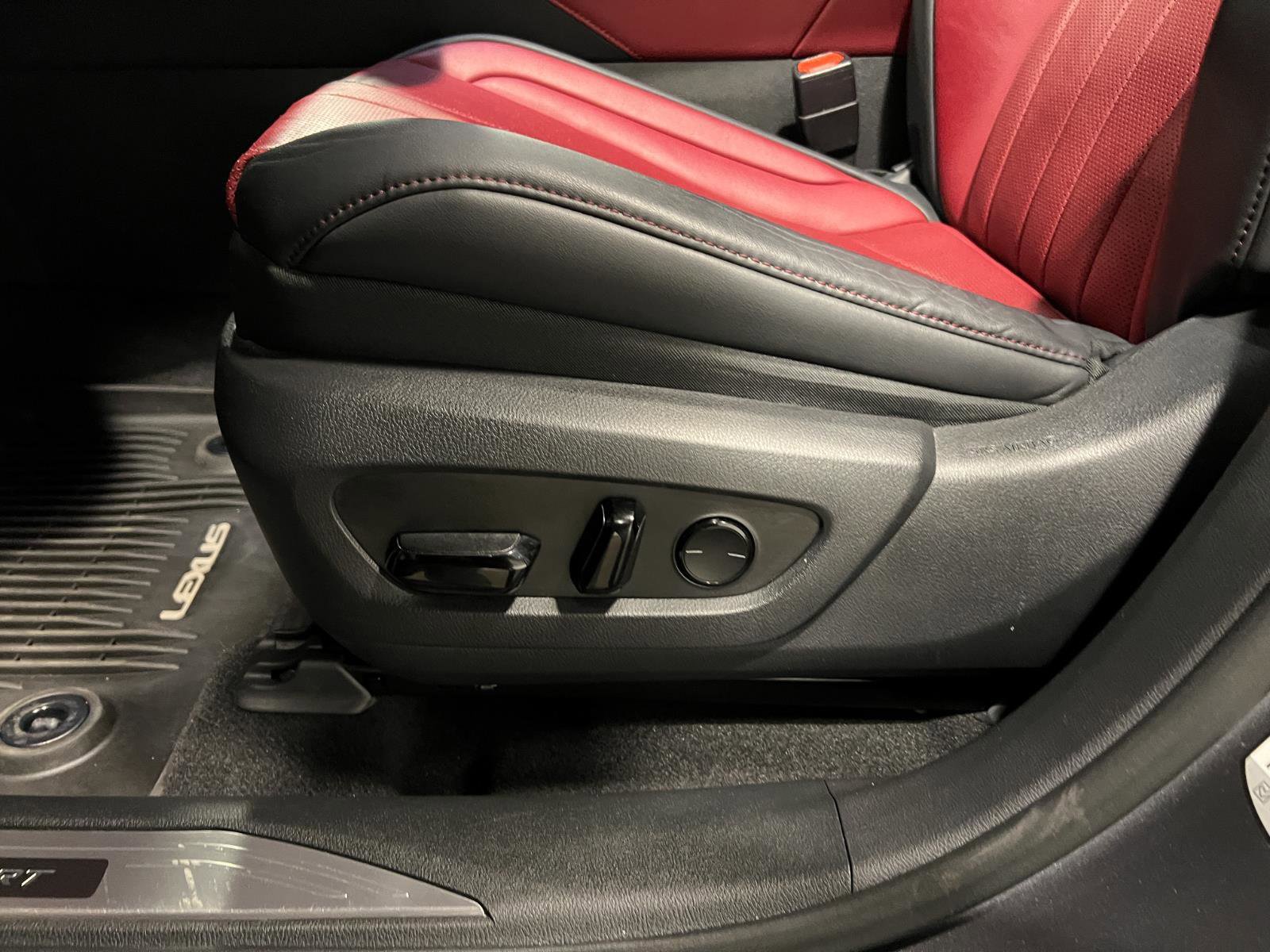 Used 2023 Lexus RX 350 F Sport w/ Accessory Package image 25