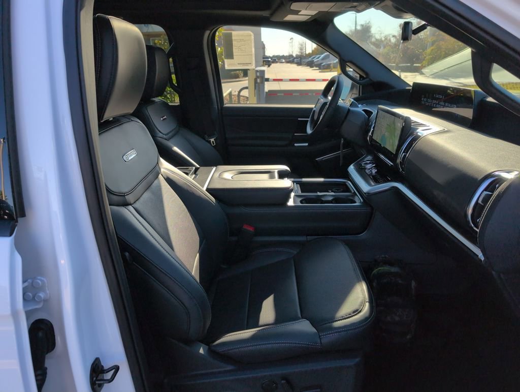 New 2026 Ford Expedition Platinum w/ Stealth Appearance Package image 15