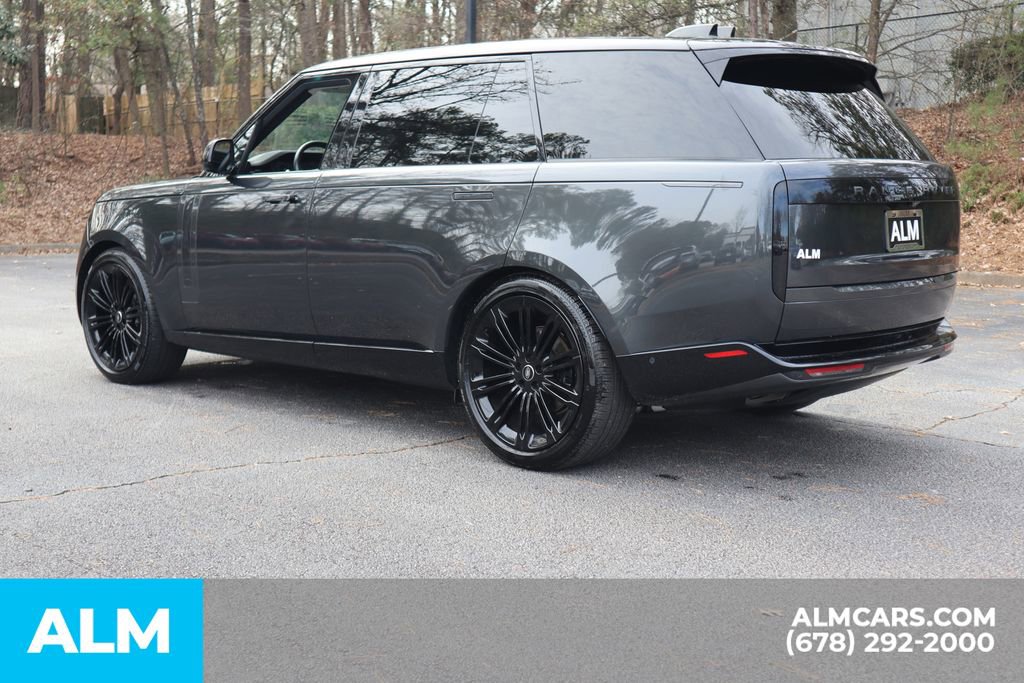 Used 2025 Land Rover Range Rover Long Wheelbase SE image 9