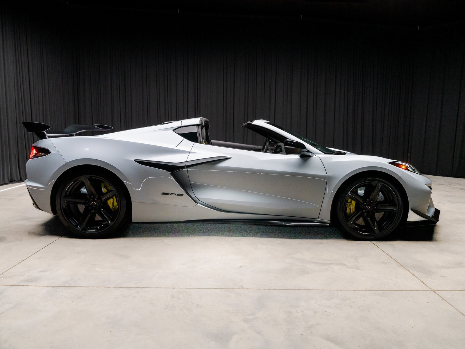 Used 2023 Chevrolet Corvette Z06 w/ Z07 Performance Package image 67