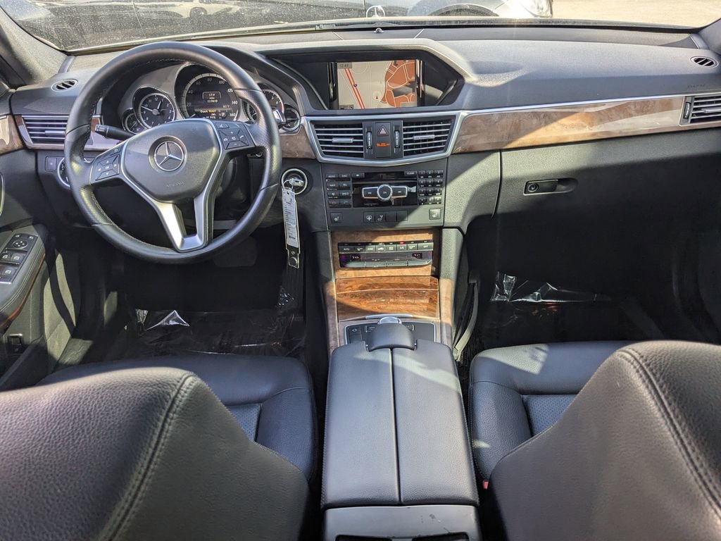 Used 2013 Mercedes-Benz E 400 Sport Sedan image 2