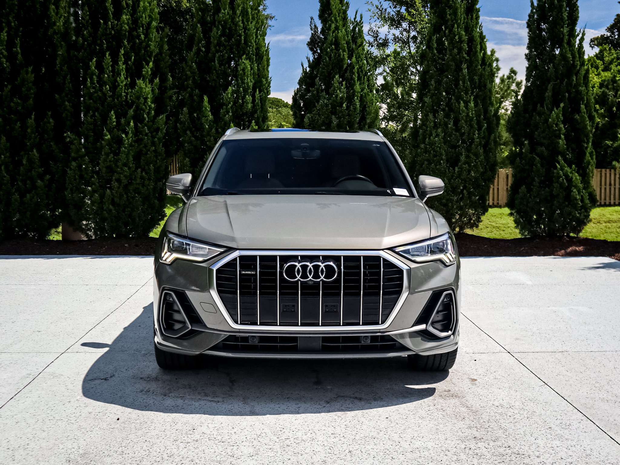 Used 2020 Audi Q3 2.0T Prestige w/ Prestige Package AWD/4WD image 3