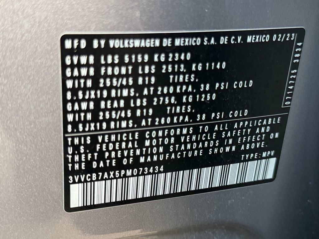 Used 2023 Volkswagen Tiguan SE R-Line FWD image 28