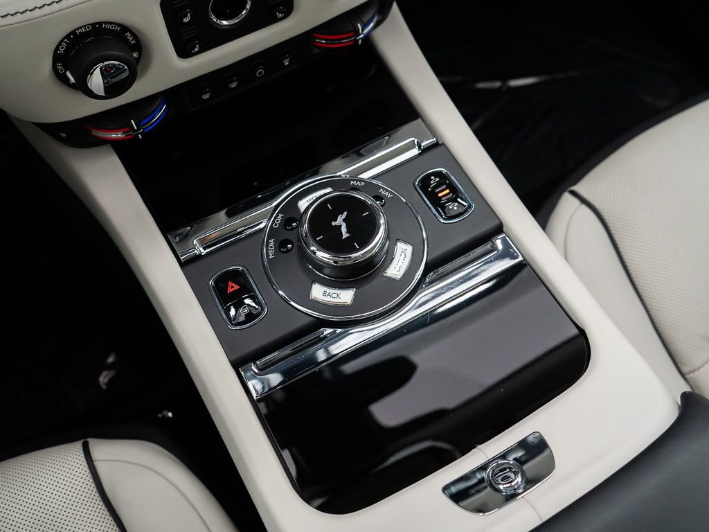 Used 2019 Rolls-Royce Wraith image 30