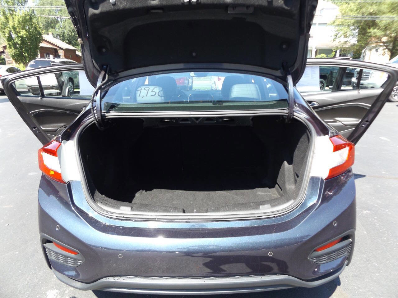 Used 2016 Chevrolet Cruze Premier image 30