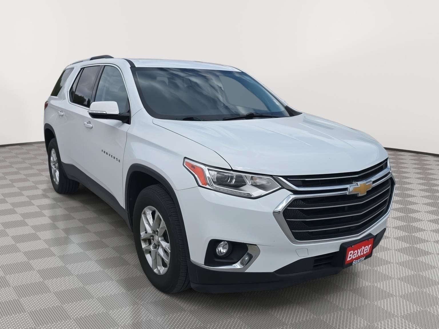 Used 2018 Chevrolet Traverse LT FWD image 1