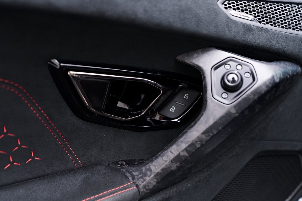 Used 2018 Lamborghini Huracan Performante image 53