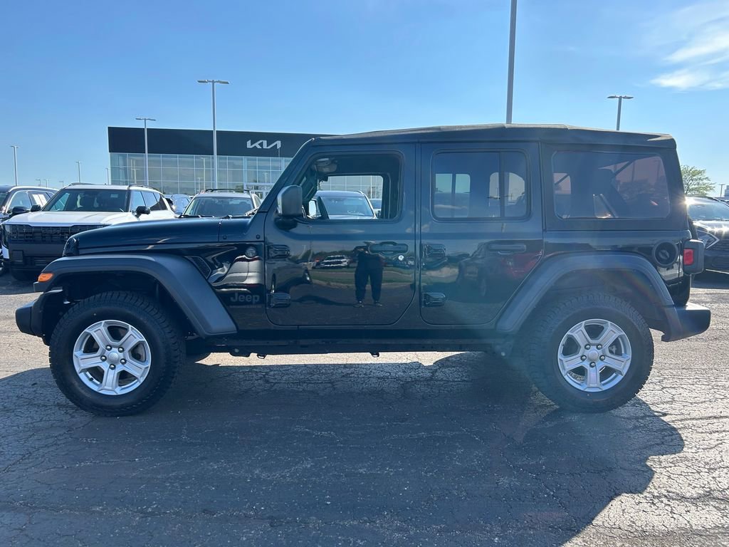 Used 2023 Jeep Wrangler Unlimited Sport AWD/4WD image 4