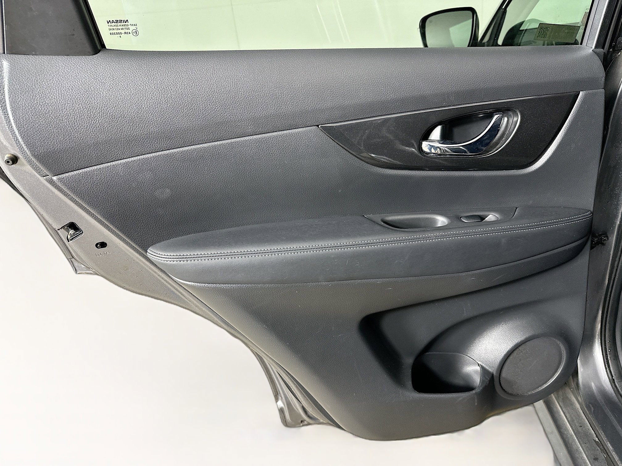 Used 2019 Nissan Rogue SV image 26