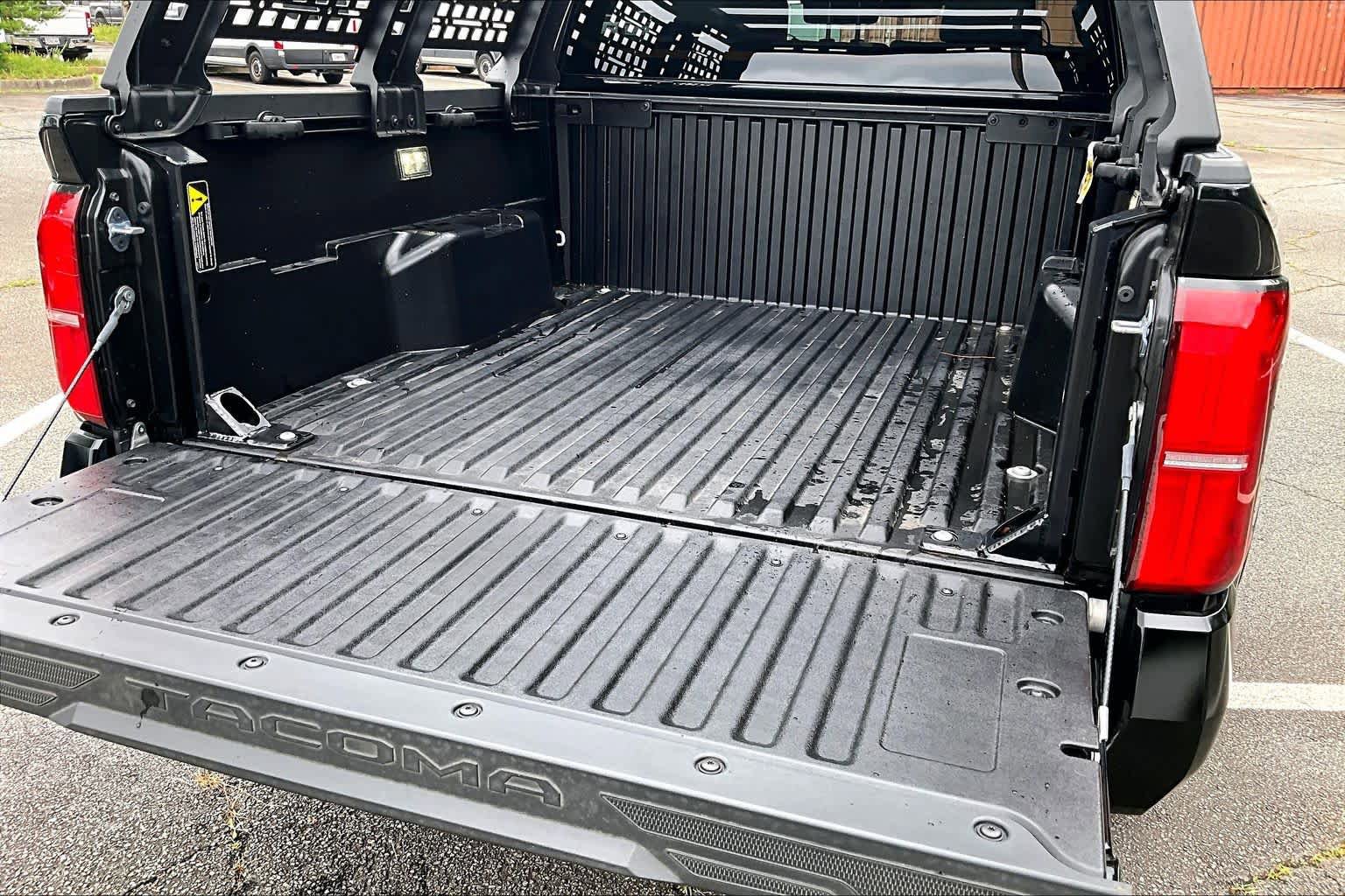 Used 2025 Toyota Tacoma SR5 RWD image 32
