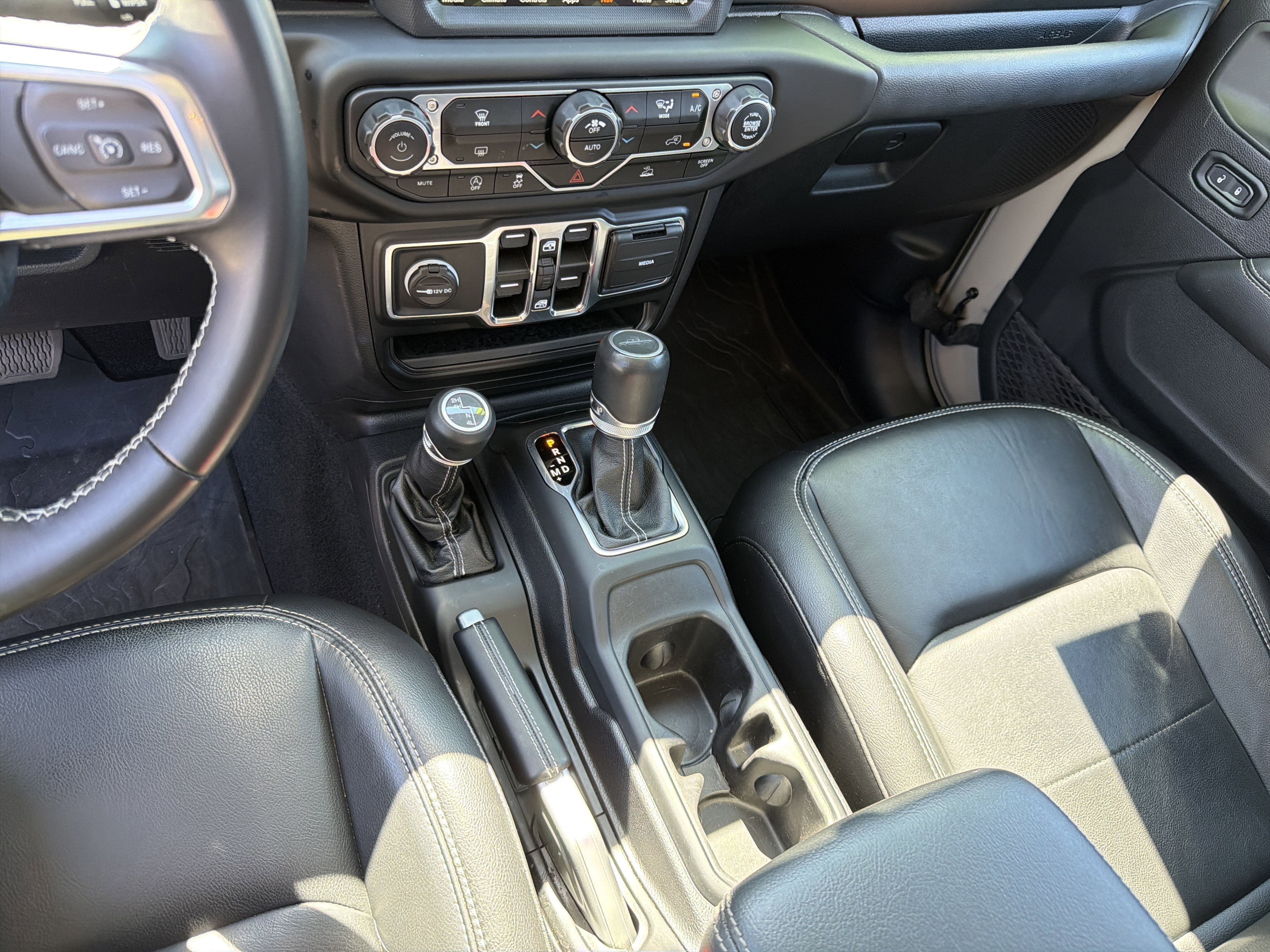 Used 2020 Jeep Gladiator Overland w/ Popular Equipment Package image 9