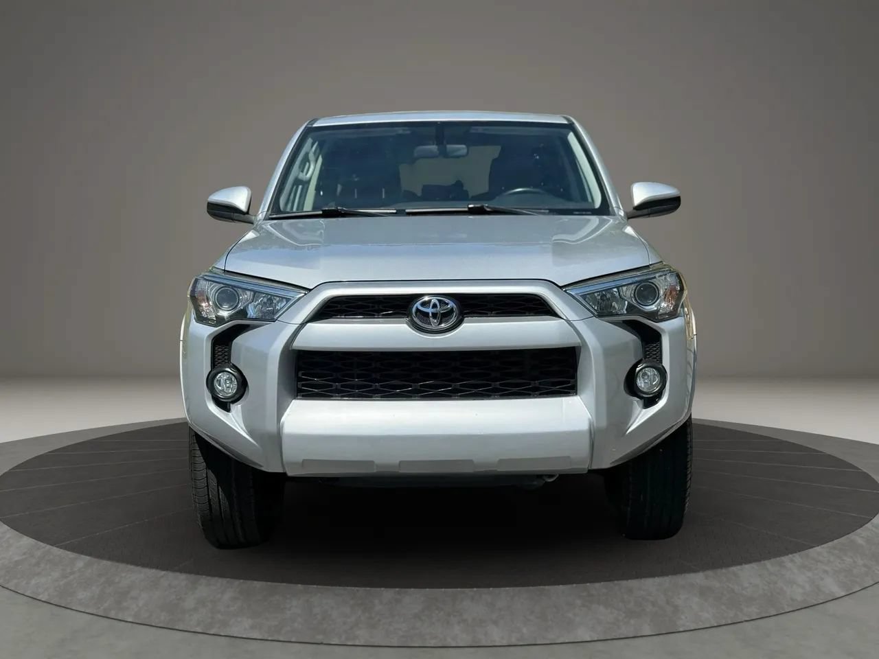 Used 2015 Toyota 4Runner SR5 AWD/4WD image 2