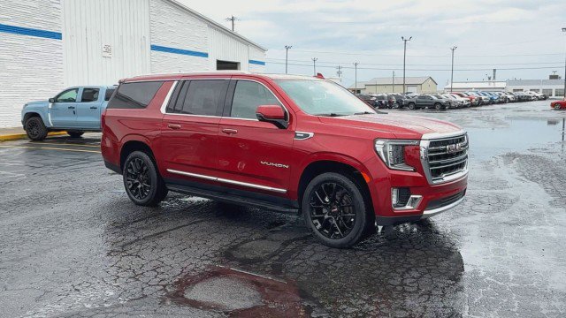 Certified 2022 GMC Yukon XL SLT w/ SLT Premium Package image 2