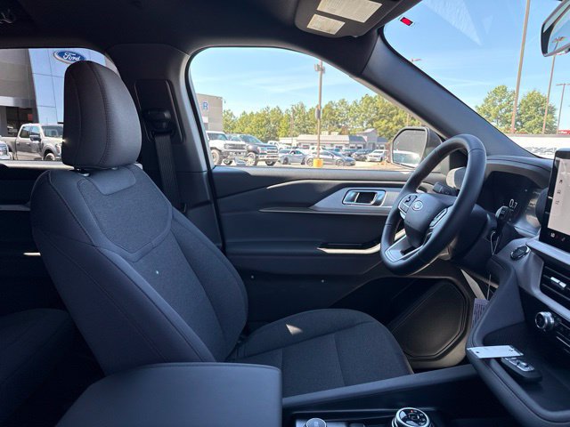 New 2027 Ford Explorer Active RWD image 14