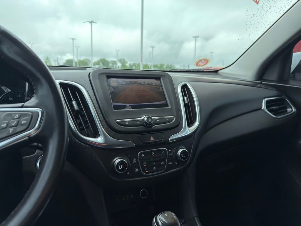 Used 2020 Chevrolet Equinox LT w/ Driver Convenience Package AWD/4WD image 22