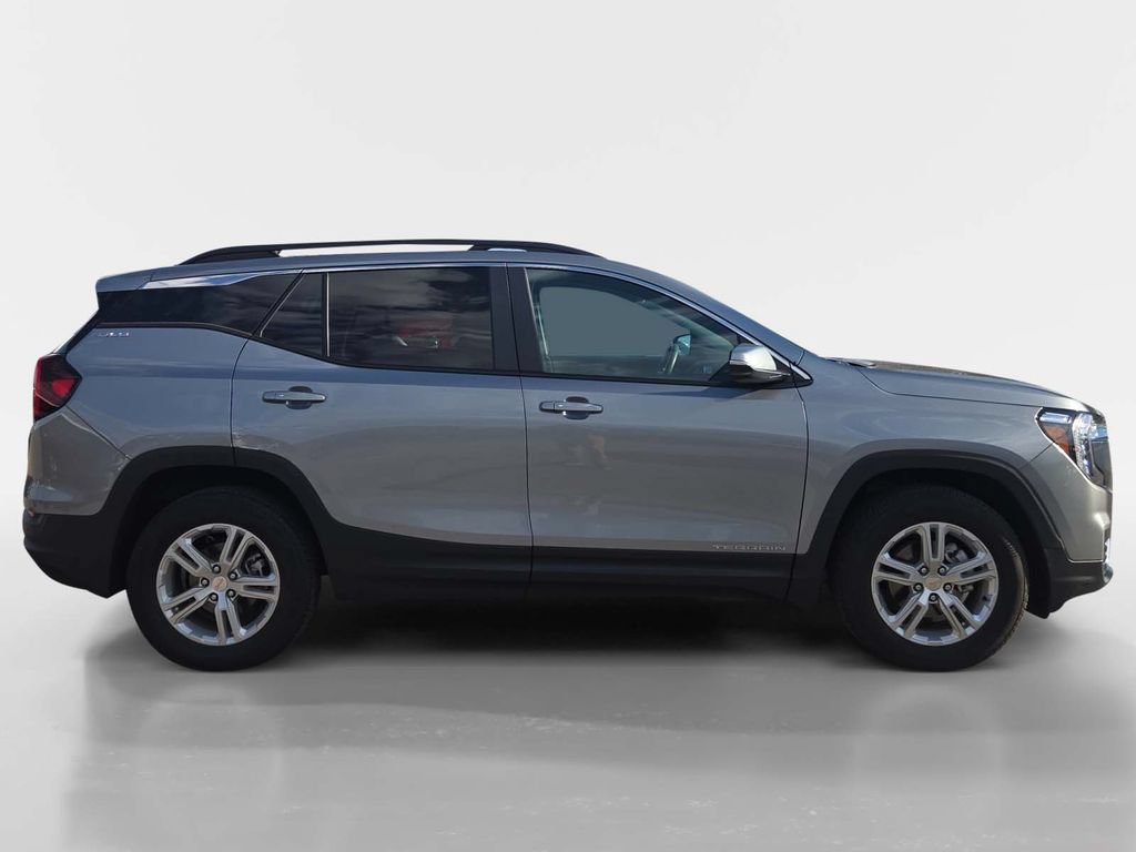 Used 2024 GMC Terrain SLE w/ Driver Convenience Package AWD/4WD image 7
