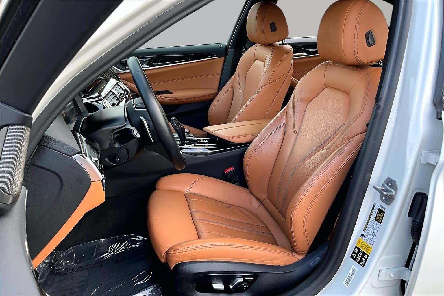 Used 2023 BMW 530i xDrive AWD/4WD image 8