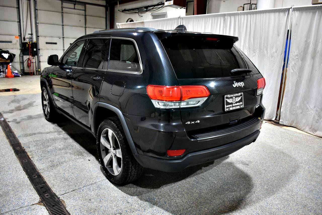 Used 2014 Jeep Grand Cherokee Laredo w/ Quick Order Package 23E AWD/4WD image 4