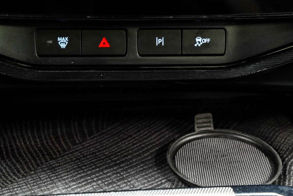 Used 2022 Ford F150 Lightning Platinum image 26