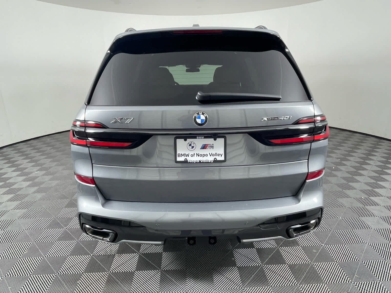 New 2027 BMW X7 xDrive40i w/ Executive Package AWD/4WD image 4