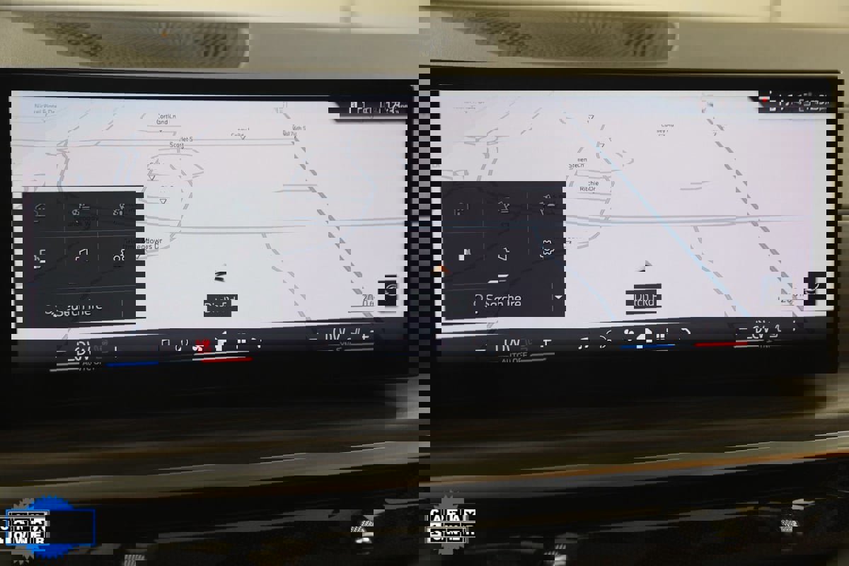 Used 2024 BMW X7 xDrive40i w/ M Sport Package image 9