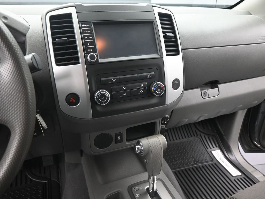 Used 2019 Nissan Frontier Desert Runner image 15