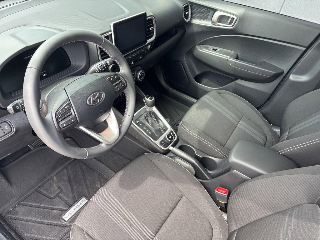 New 2026 Hyundai Venue SEL FWD image 17