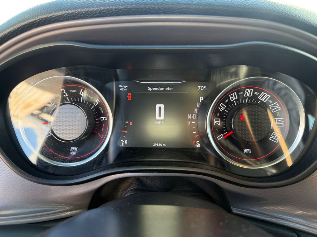Used 2023 Dodge Challenger SXT image 14