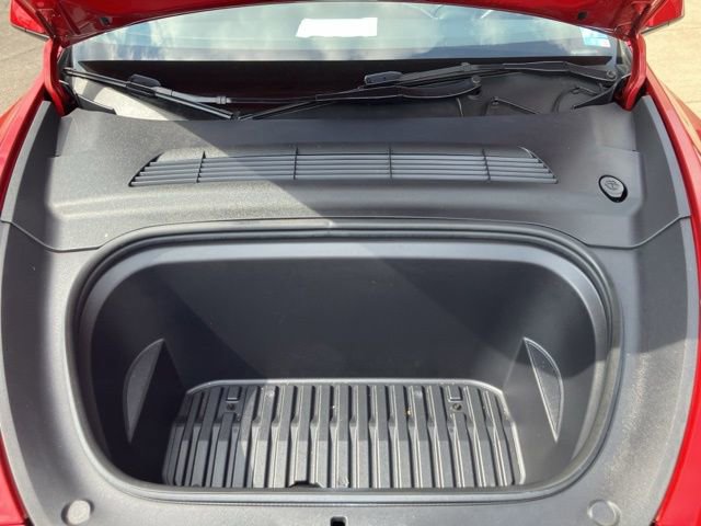 Used 2023 Tesla Model Y Long Range image 32