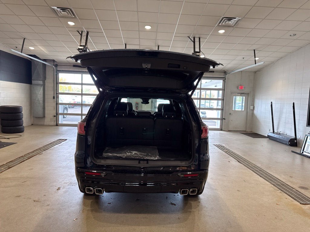 New 2027 GMC Acadia Denali Ultimate w/ LPO, Floor Liner Package AWD/4WD image 18