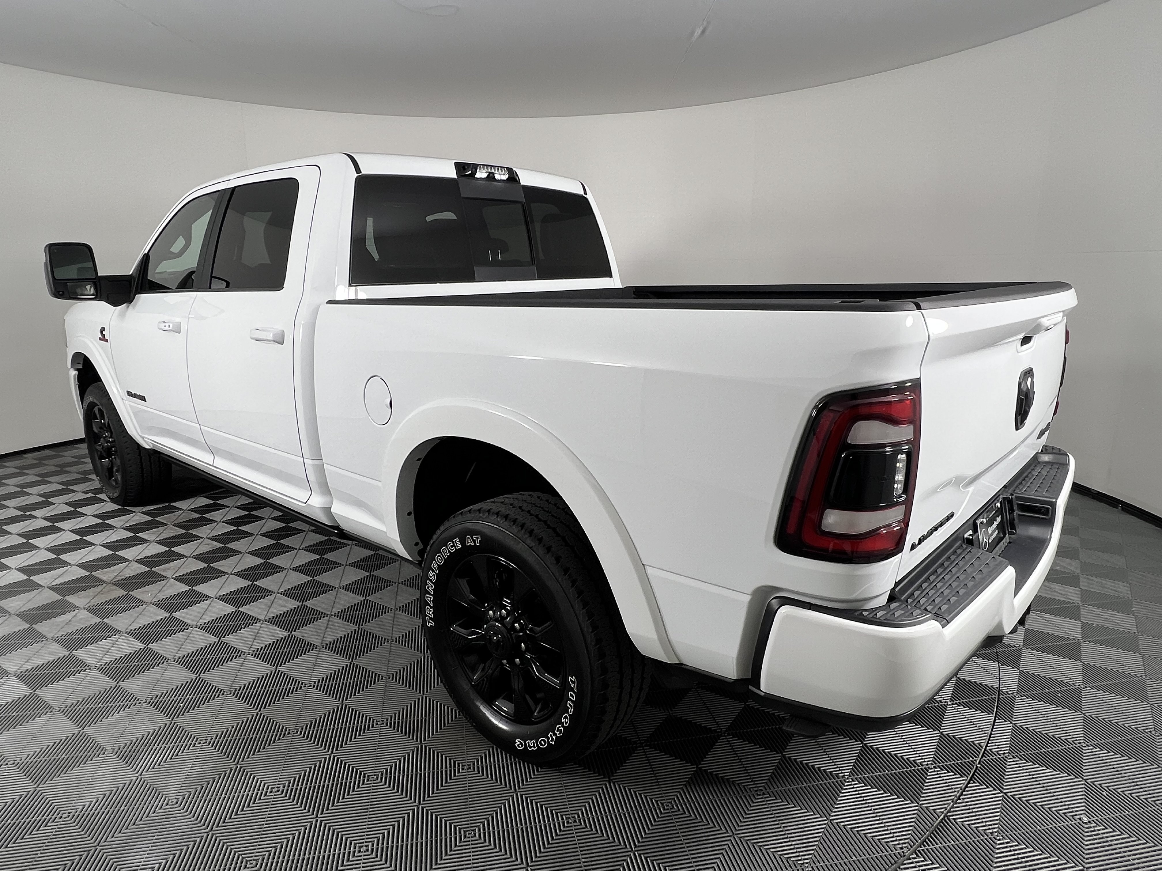 Used 2023 RAM 3500 Limited AWD/4WD image 10