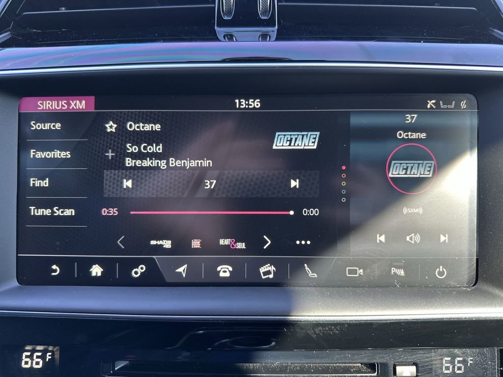 Used 2018 Jaguar F-PACE R-Sport image 16