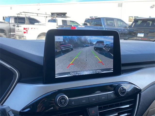 Used 2020 Ford Escape SE Sport image 29