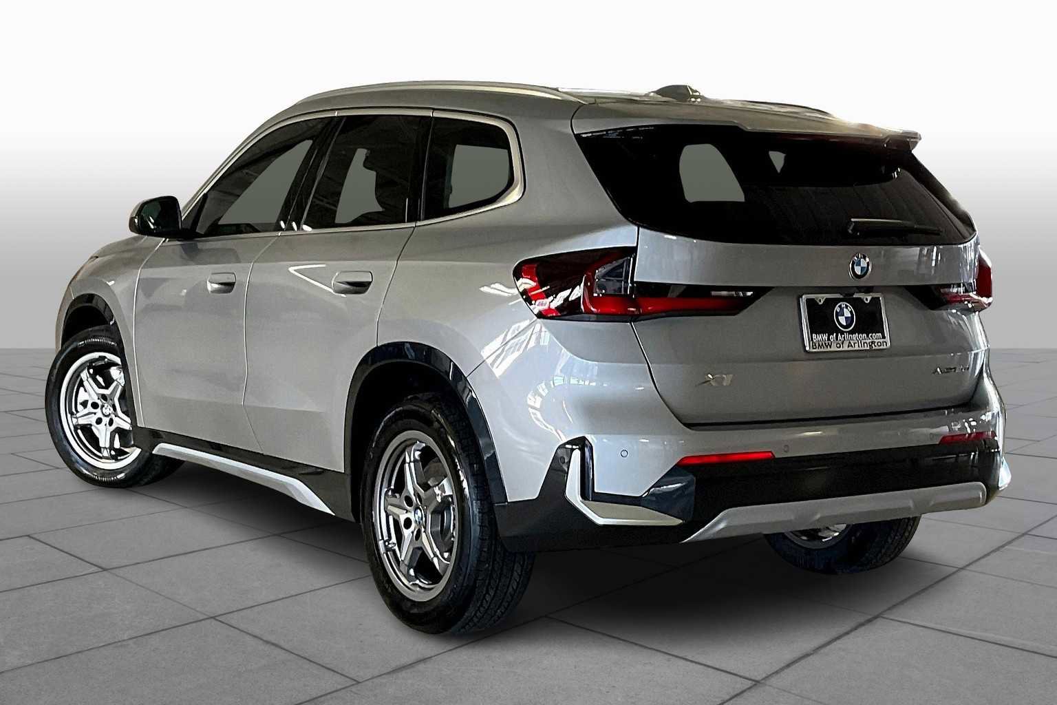 Used 2025 BMW X1 xDrive28i w/ Technology Package image 12