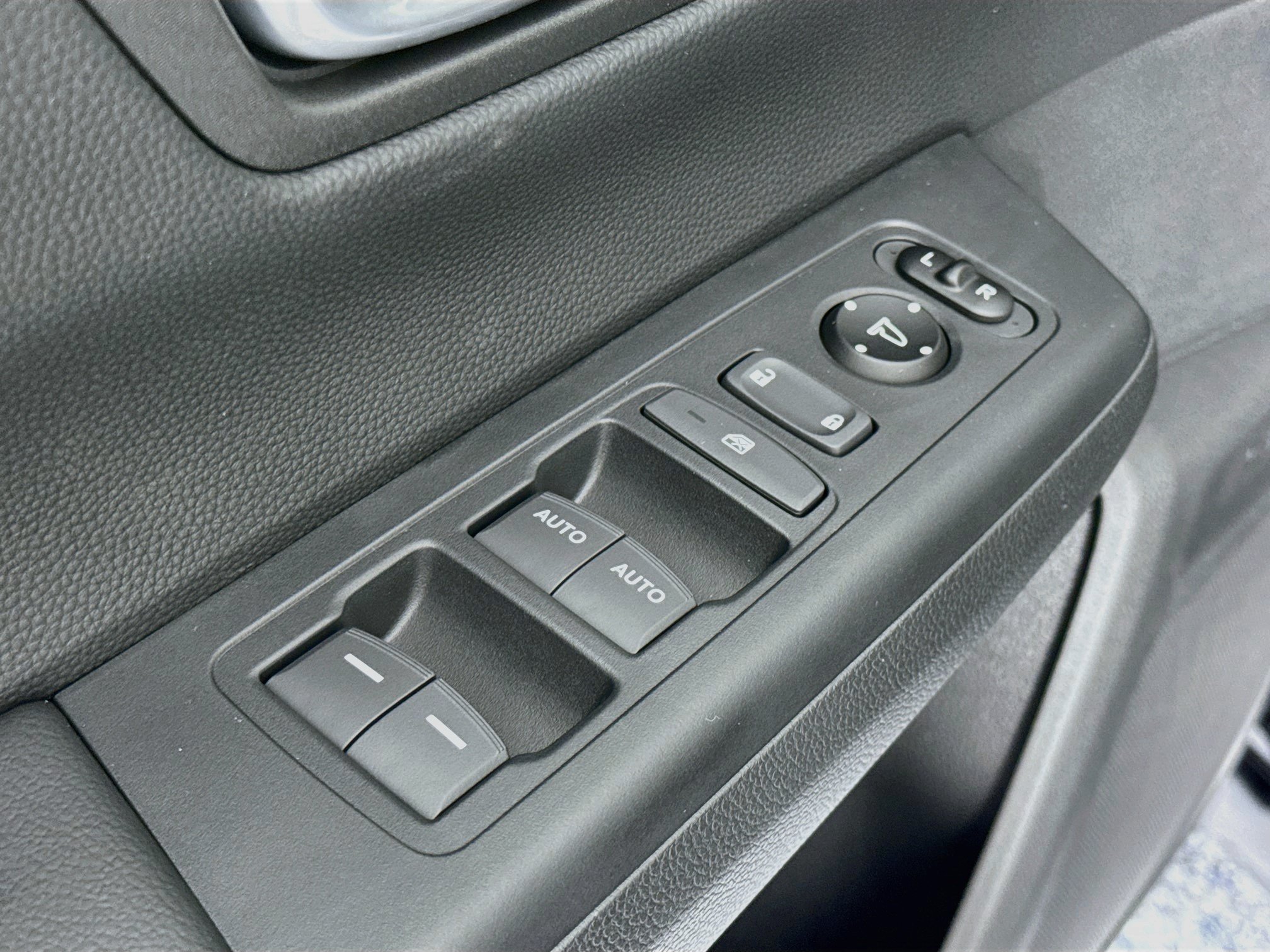 New 2027 Honda CR-V Sport image 17
