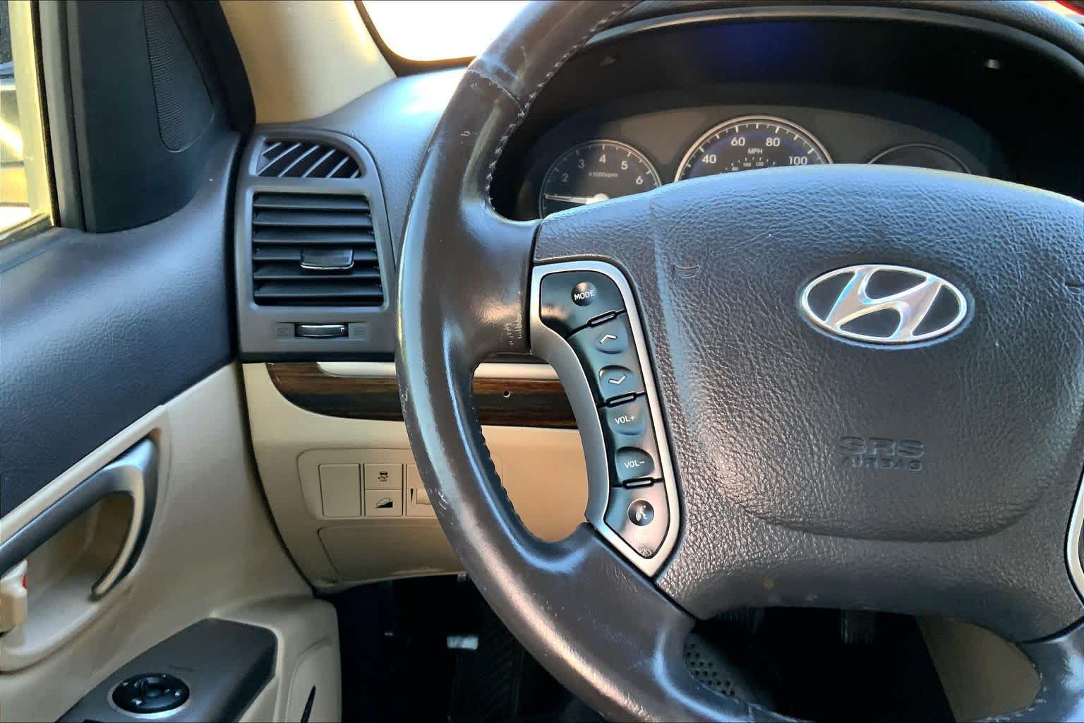 Used 2012 Hyundai Santa Fe Limited w/ Navigation Pkg 4 FWD image 23