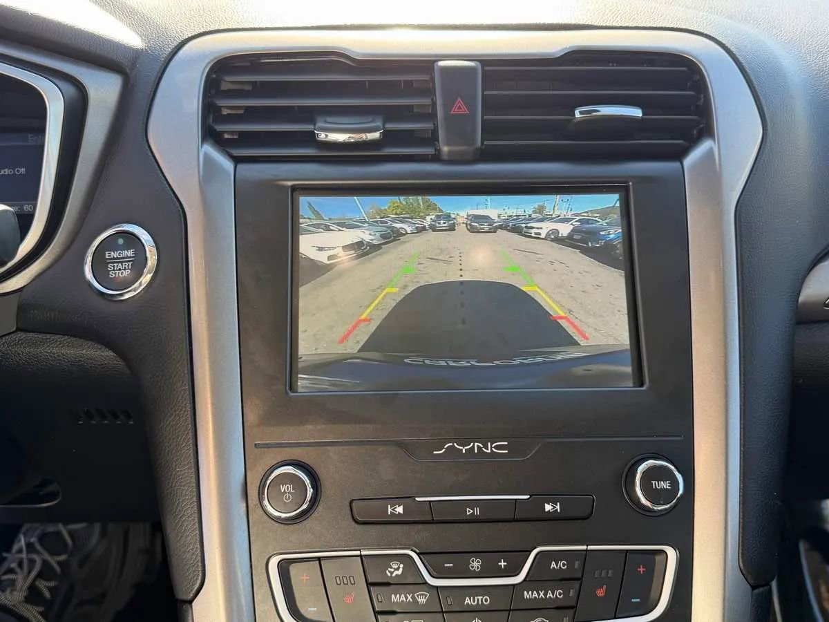 Used 2019 Ford Fusion SEL FWD image 21