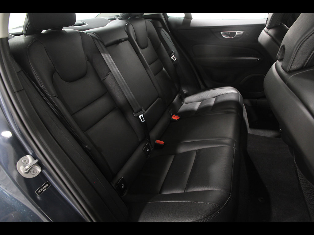 Used 2024 Volvo S60 B5 Plus FWD image 17