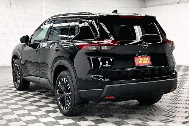 New 2026 Nissan Rogue Dark Armor FWD image 4